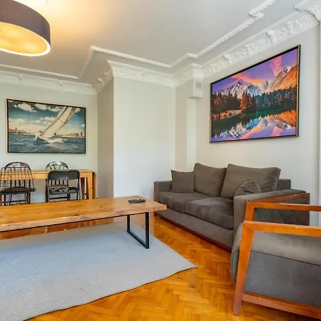 3-bedroom Apartmán